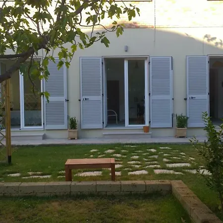 Le Pecore Di Terracotta Pesaro